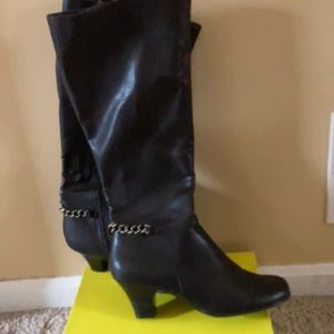 Aerosols boots - calf length, size 9